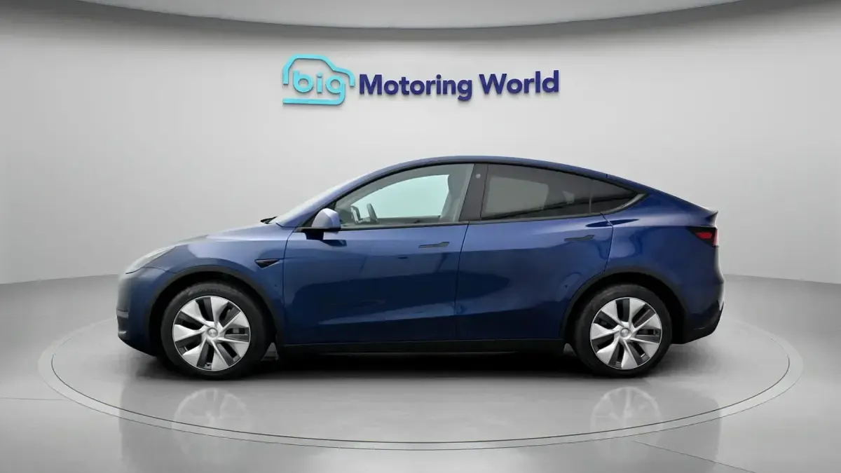 Used Tesla Model Y Long Range AWD 378 kW (514 HP) 2022 Blue SUV