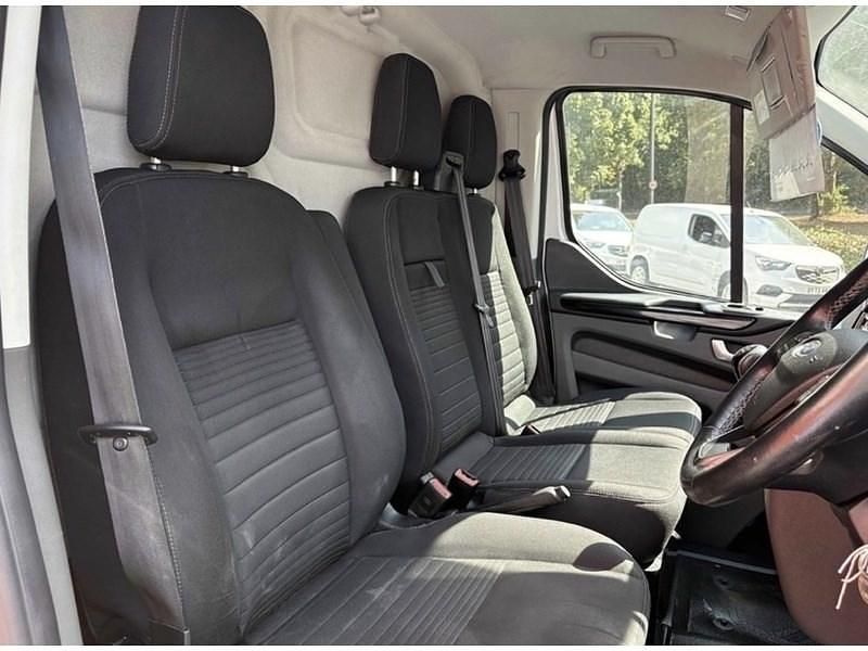 Used Ford Transit Custom Limited 130 HP (95 kW) 2023 White Van