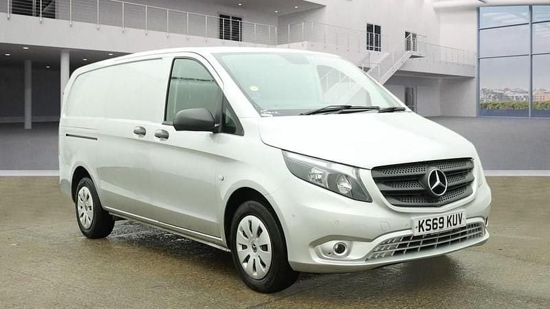 Used Mercedes Vito Progressive 102 HP (75 kW) 2019 Silver Van