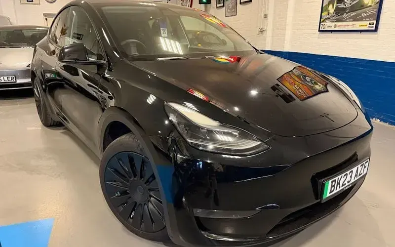 Used Tesla Model Y Long Range AWD 286 kW (389 HP) 2025 SUV