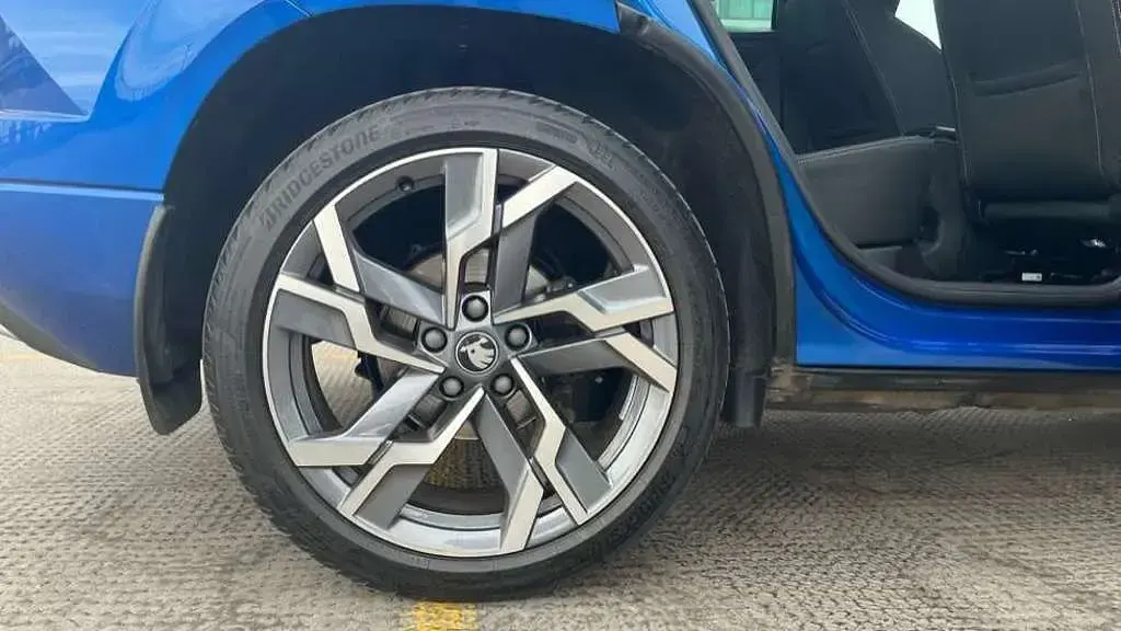 Used Skoda Karoq SportLine 190 HP (139 kW) 2025 Race blue SUV