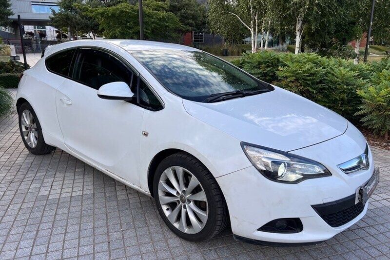 Used 2014 Vauxhall Astra GTC SRi Coupe | £1,650 (Good price) - Image 1/1