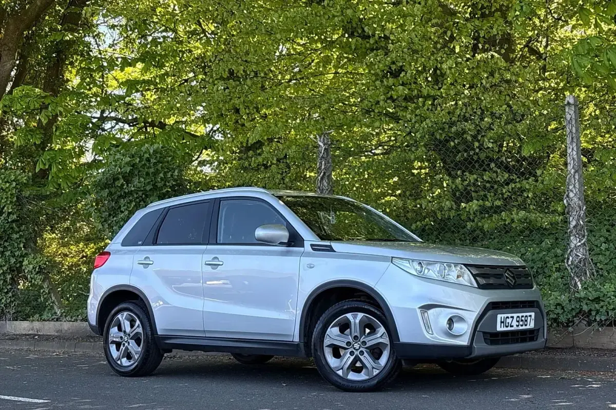 Second-hand Suzuki Vitara SZ-T 120 CP (88 kW) 2017 Argintiu SUV