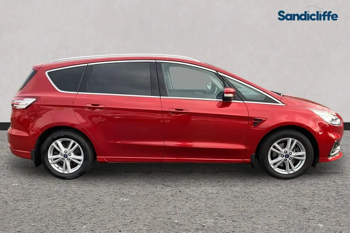 Used Ford S-MAX Titanium 150 HP (110 kW) 2020 Red MPV