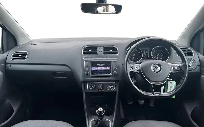 Used VW Polo Edition 90 HP (66 kW) 2017 Silver Hatchback