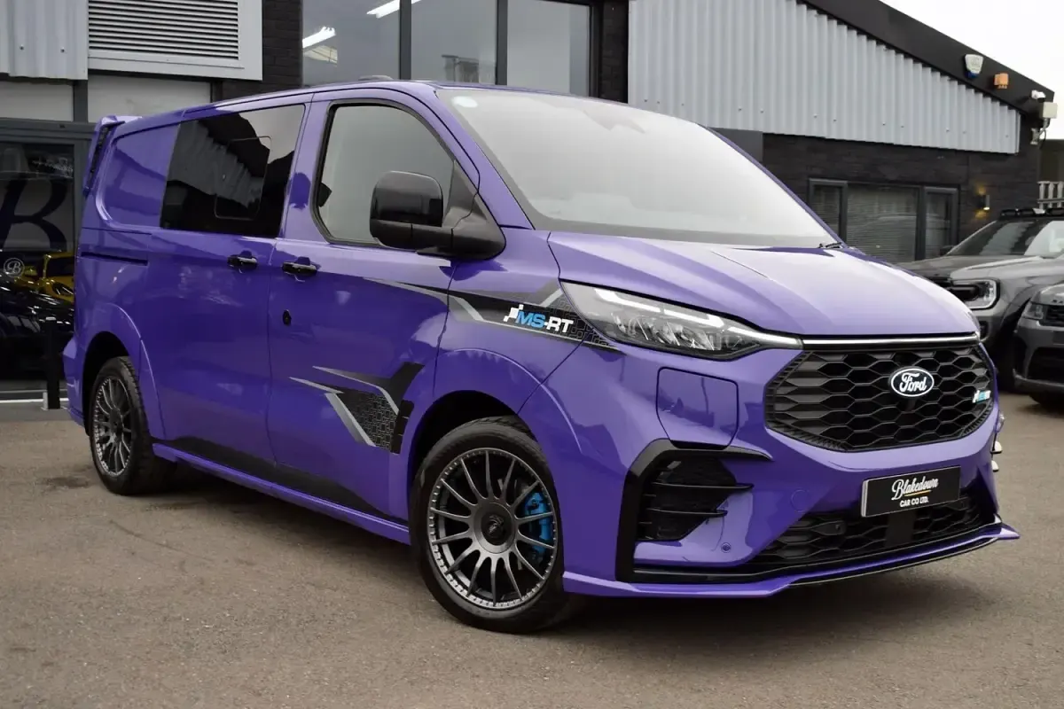 Used Ford Transit Custom 232 HP (170 kW) 2025 Mauve/purple Van