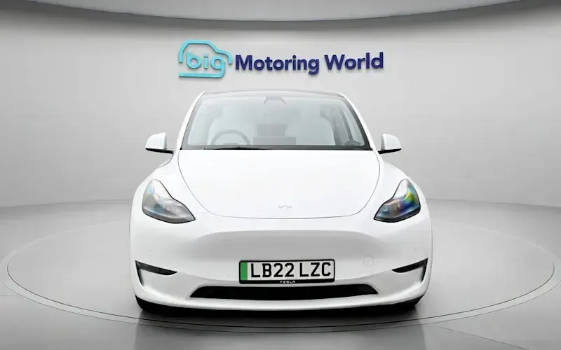 Used Tesla Model Y Long Range AWD 286 kW (389 HP) 2025 SUV