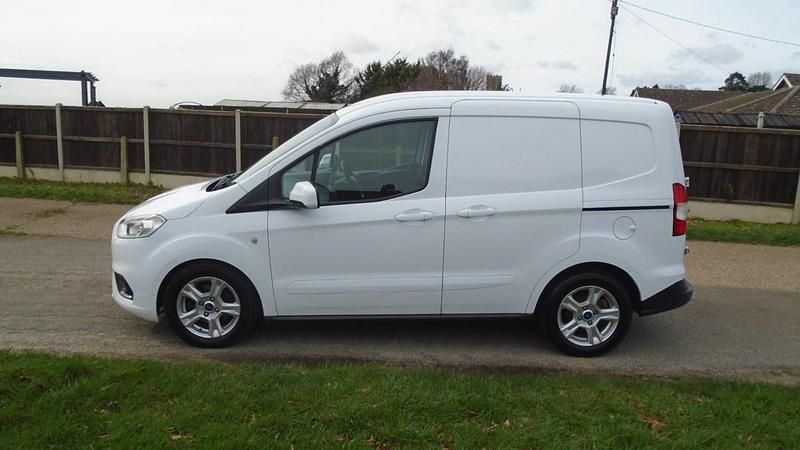 Used Ford Transit Limited 100 HP (73 kW) 2020 White Van