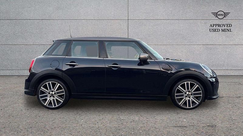 Used Mini Cooper Exclusive 134 HP (98 kW) 2021 Black Hatchback