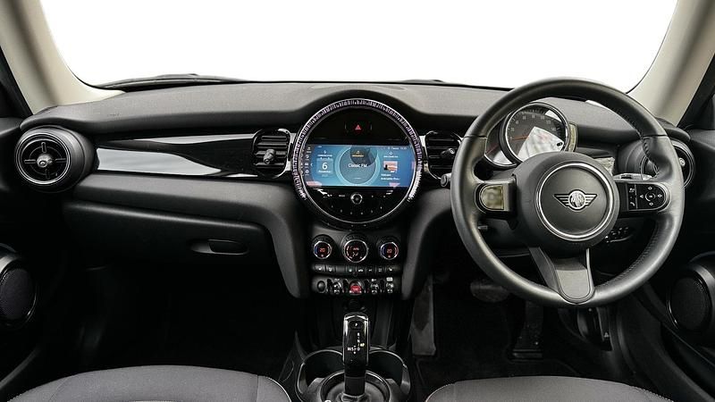 Used Mini Cooper Classic 134 HP (98 kW) 2022 Silver Hatchback