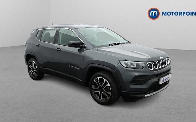 Begagnad Jeep Compass Altitude 131 HK (96 kW) 2024 SUV