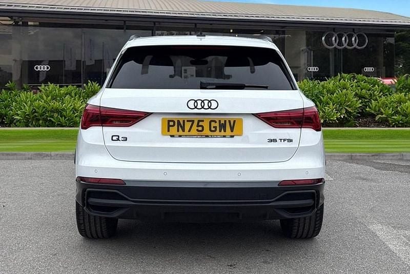 Second-hand Audi Q3 Black Edition 150 CP (110 kW) 2025 Alb SUV