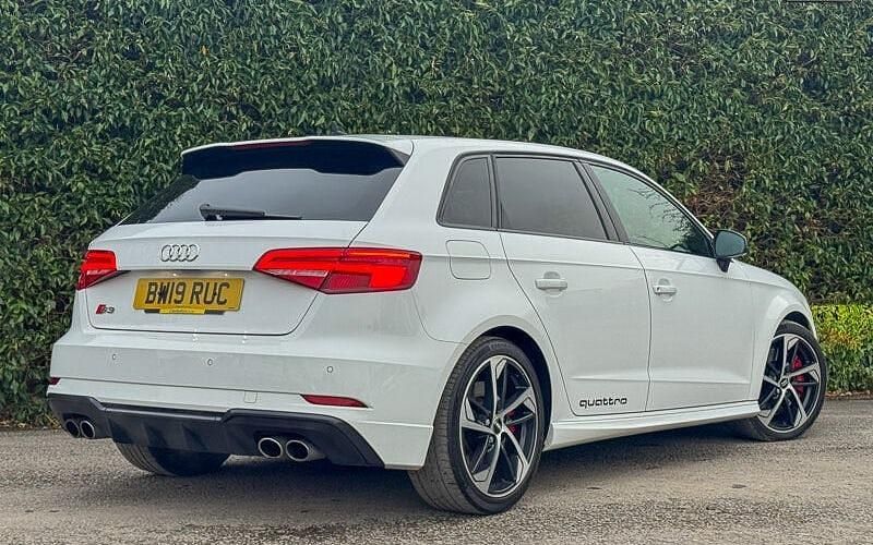 Used Audi S3 Sportback Black Edition 300 HP (220 kW) 2019 White Hatchback