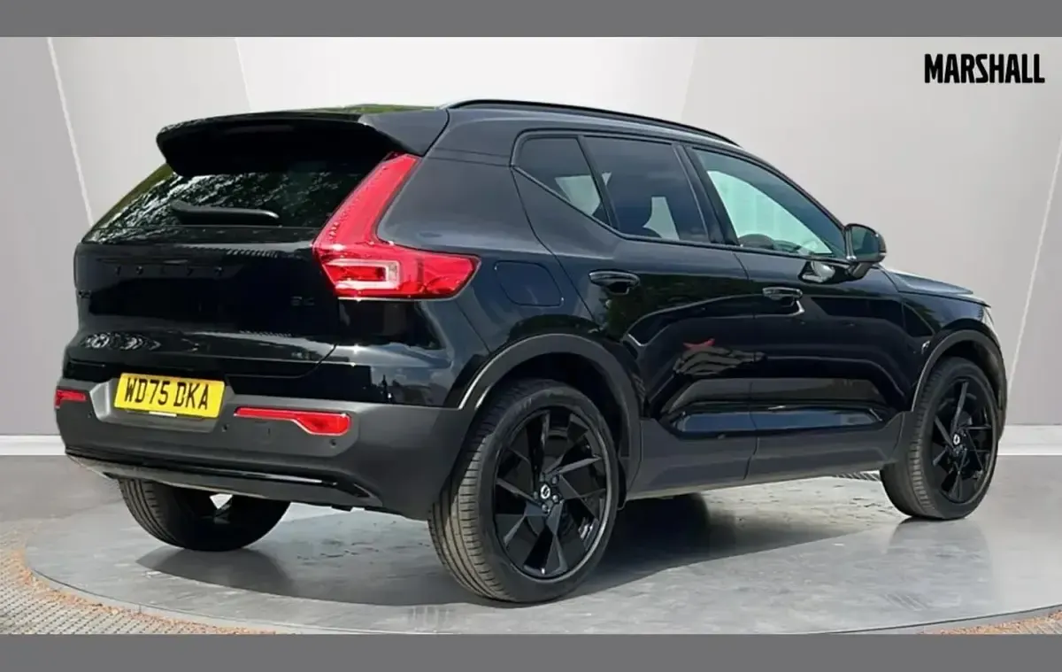 Used Volvo XC40 Plus 194 HP (142 kW) 2025 Black SUV