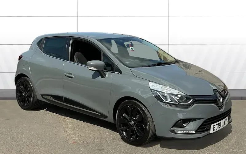 Used Renault Clio Iconic 90 HP (66 kW) 2019 Hatchback