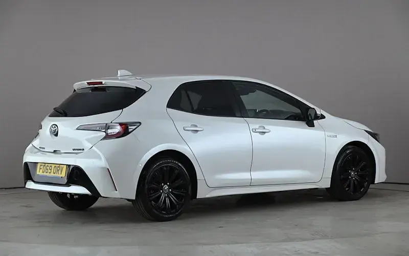 Gebraucht Toyota Corolla Design 122 PS (89 kW) 2022 Kleinwagen