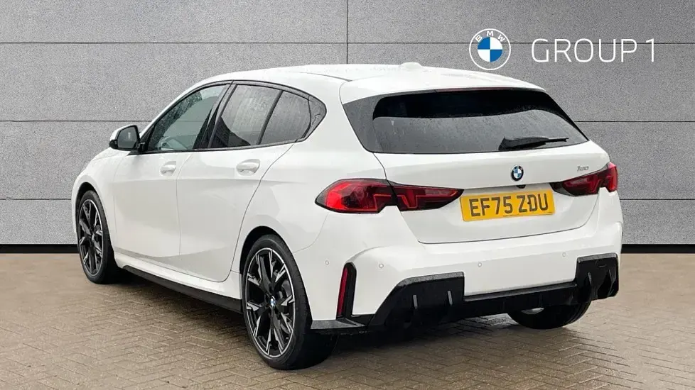Usado BMW 120 M Sport 168 CV (123 kW) 2026 Blanco Utilitario