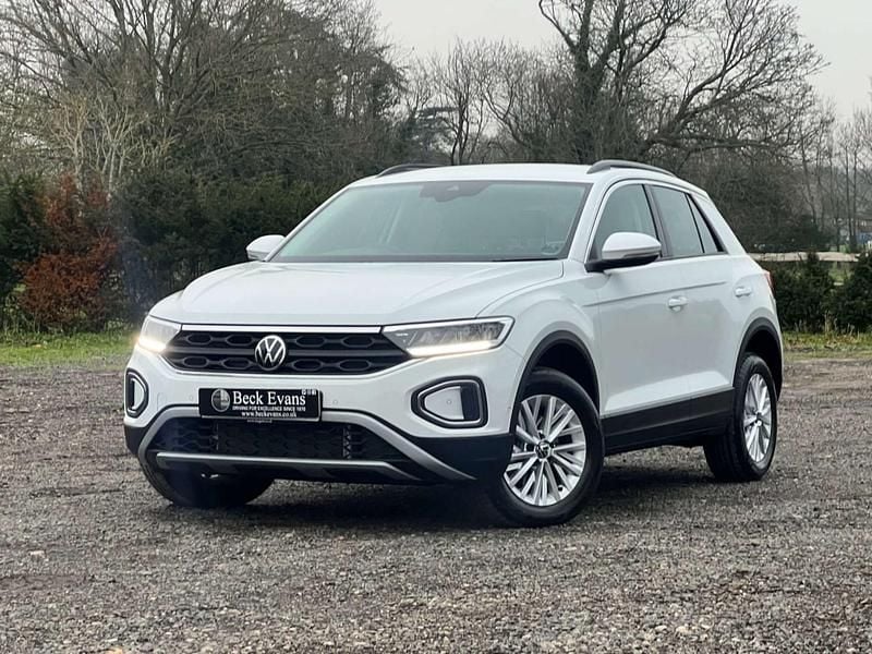 White Used 2023 VW T-Roc Life SUV | £20,995 (Good price) - Image 1/2