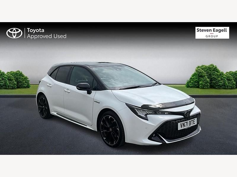 White Used 2021 Toyota Corolla Sport Hatchback | £19,566 (A bit pricey) - Image 1/3
