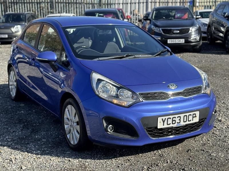 Used Kia Rio 107 HP (78 kW) 2013 Blue Hatchback