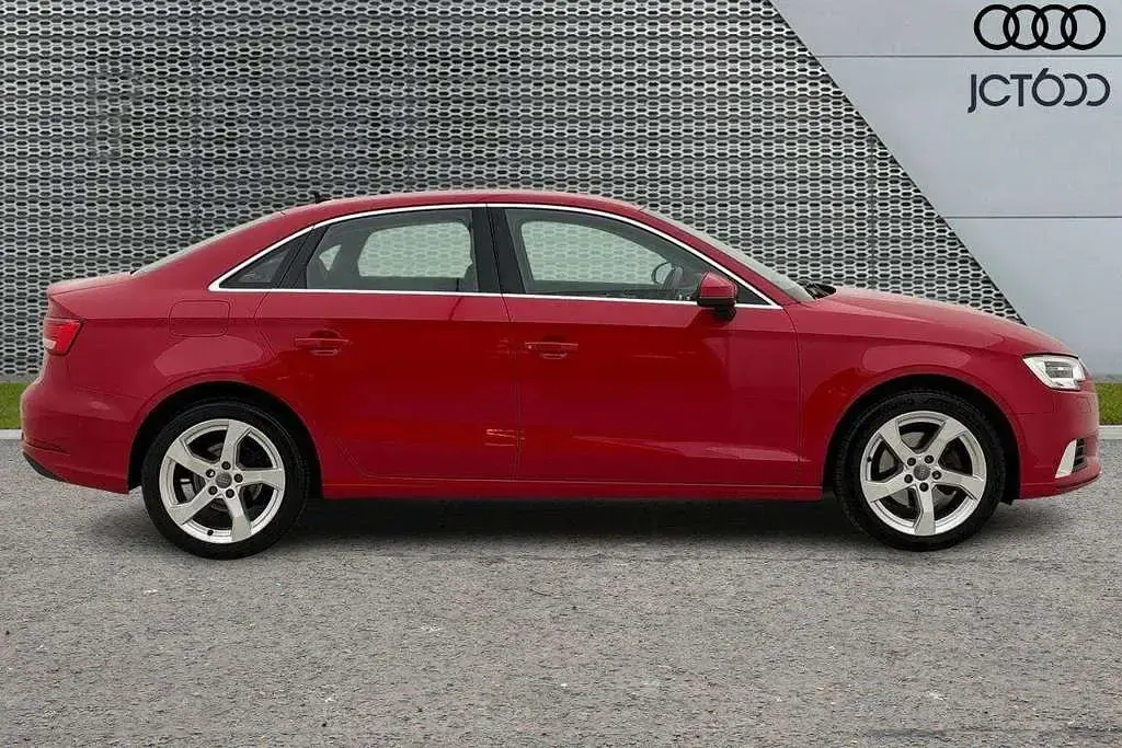 Used Audi A3 Sport 113 HP (83 kW) 2019 Red Sedan