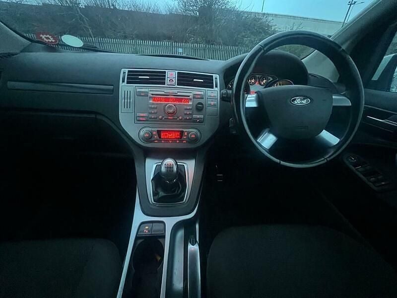 Used Ford Kuga Zetec 140 HP (102 kW) 2012 White SUV