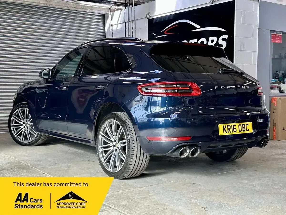 Used Porsche Macan S Diesel 2016 Blue SUV