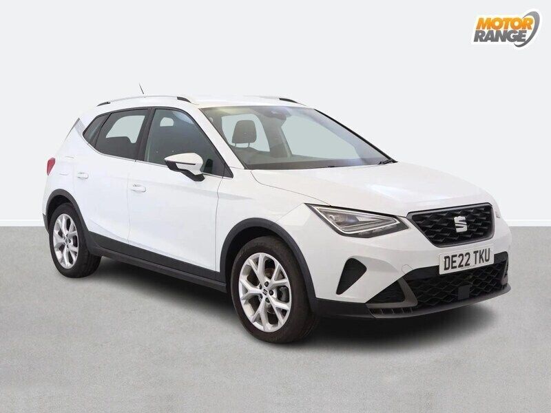 White Used 2022 Seat Arona FR SUV | £13,795 (Good price) - Image 1/4