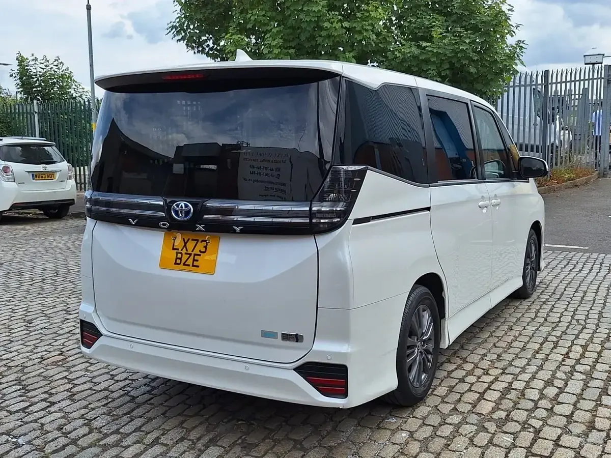 Used Toyota Voxy 2023 Pearl white MPV