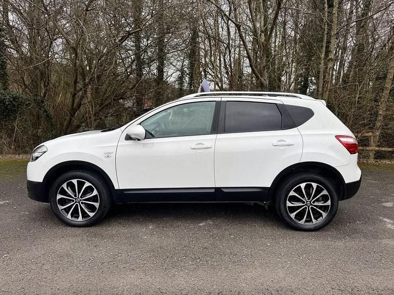 Used Nissan Qashqai N-TEC 110 HP (80 kW) 2012 White SUV