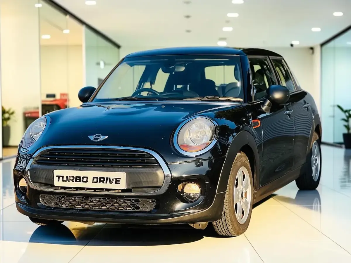 Used Mini ONE Hatch 102 HP (75 kW) 2015 Black Hatchback