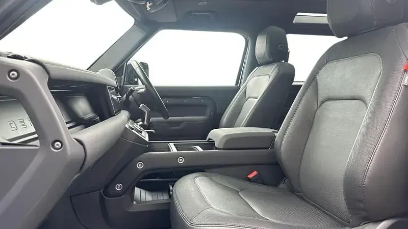Used Land Rover Defender SE Dynamic 2022 Black SUV