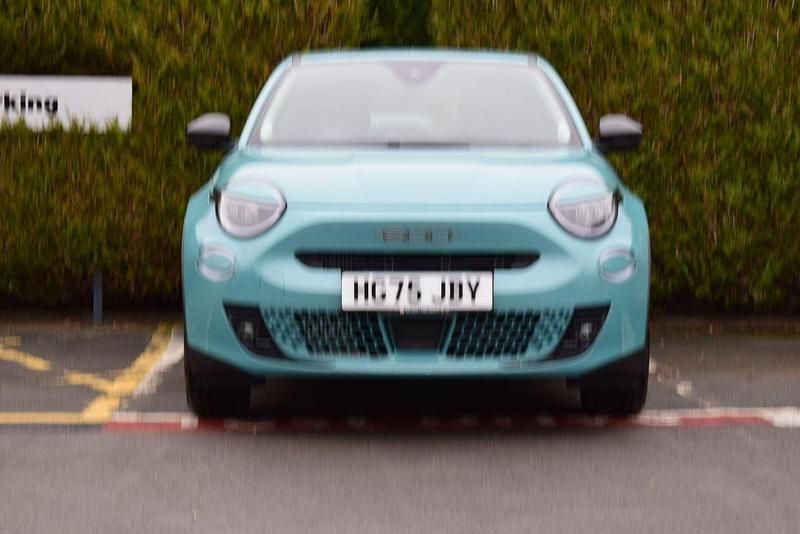 Used Fiat 600 S 99 HP (72 kW) 2025 Blue SUV