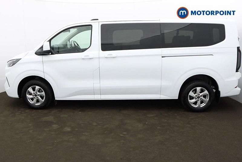 Used Ford Transit Custom Limited 136 HP (100 kW) 2024 White Estate