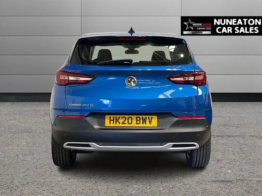 Used Vauxhall Grandland X Business Edition 130 HP (95 kW) 2020 Blue SUV