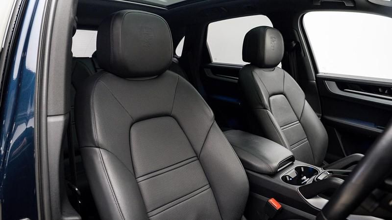 Used Porsche Cayenne 2023 Blue SUV