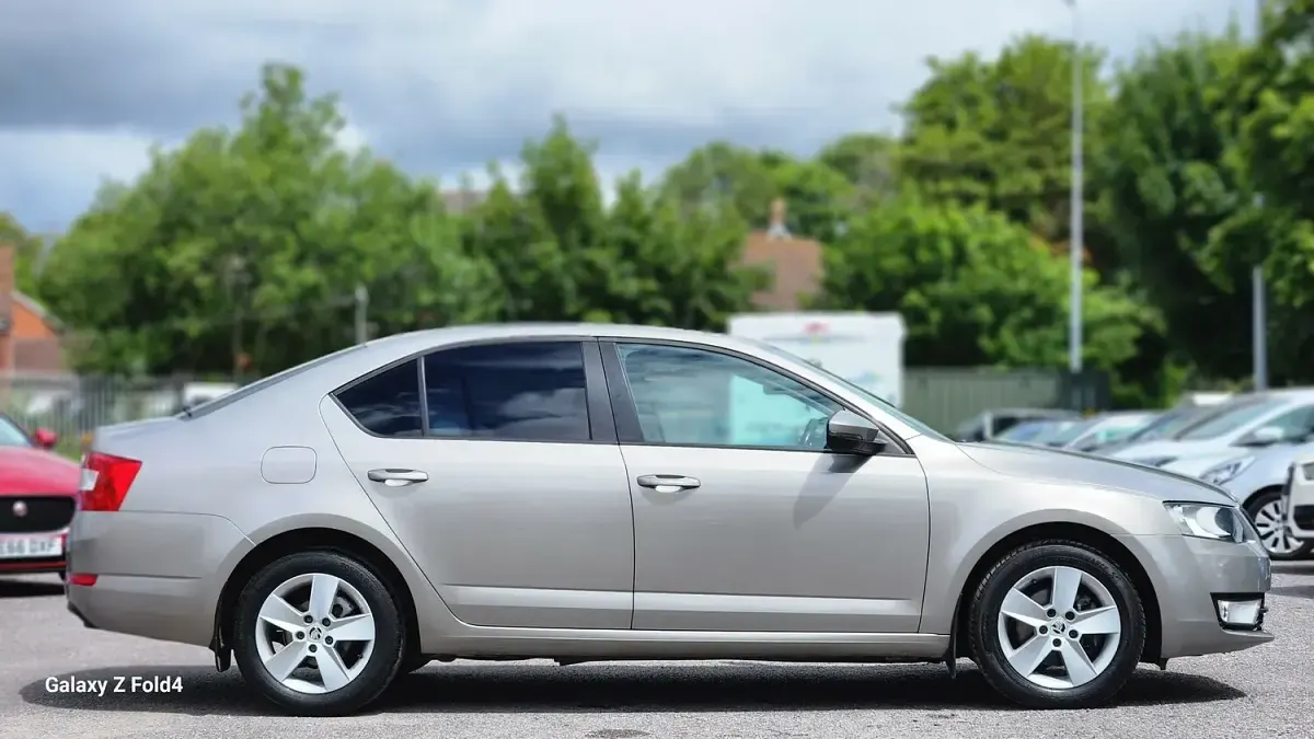 Used Skoda Octavia SE 150 HP (110 kW) 2015 Beige Estate