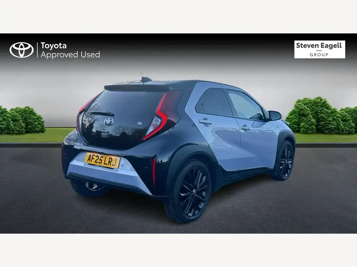 Used Toyota Aygo X Edition 72 HP (52 kW) 2025 Silver SUV