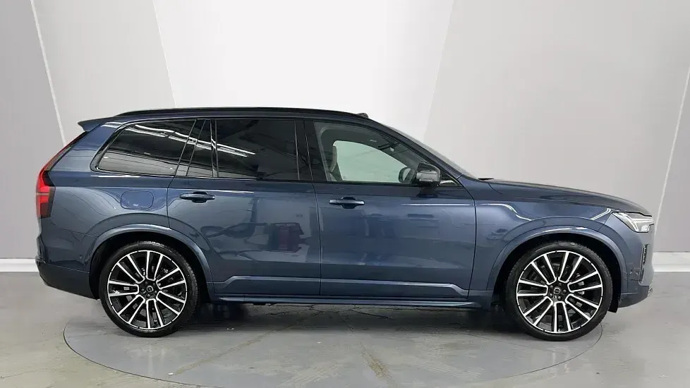 Used Volvo XC90 Ultra 455 HP (334 kW) 2025 Blue SUV