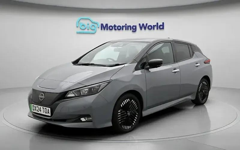 Used Nissan Leaf N-Connecta 110 kW (150 HP) 2024 Grey Hatchback