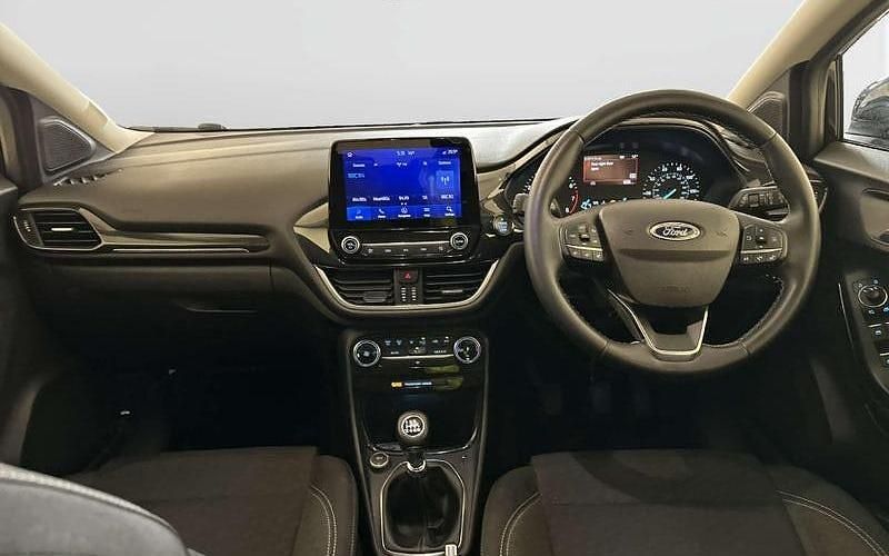 Usado Ford Puma Titanium 125 CV (91 kW) 2022 Negro SUV