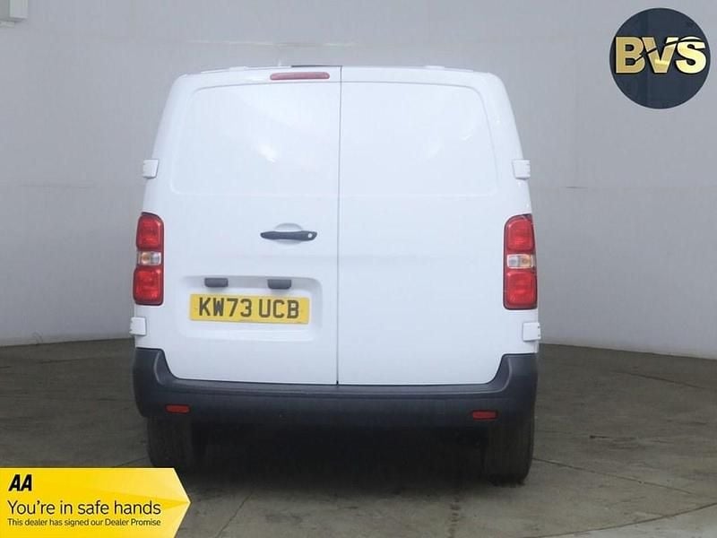 Used Citroën Dispatch 2023 White MPV