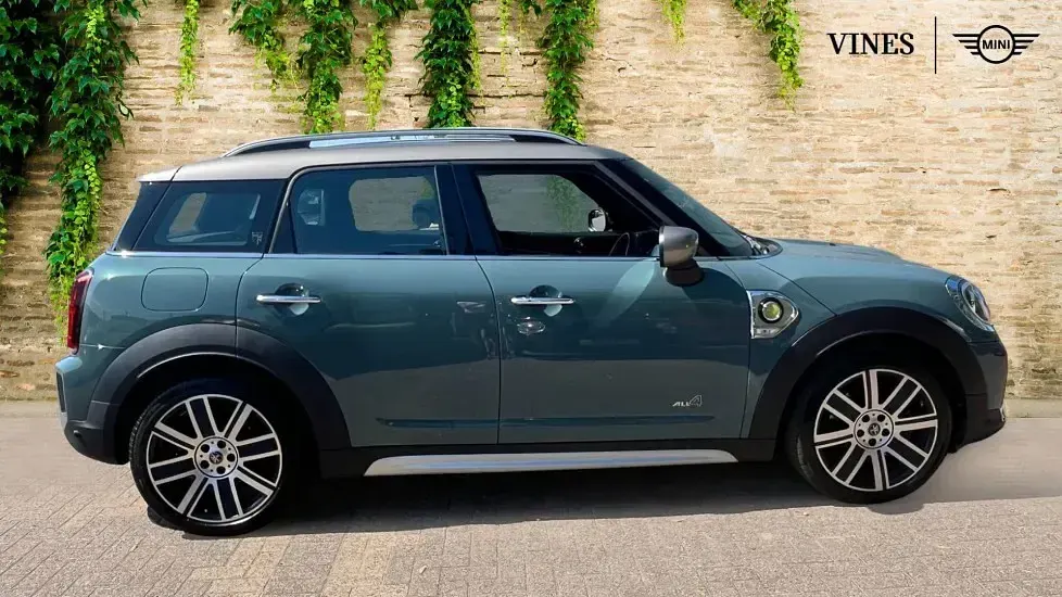 Used Mini Cooper S Countryman Exclusive 219 HP (161 kW) 2023 Green SUV