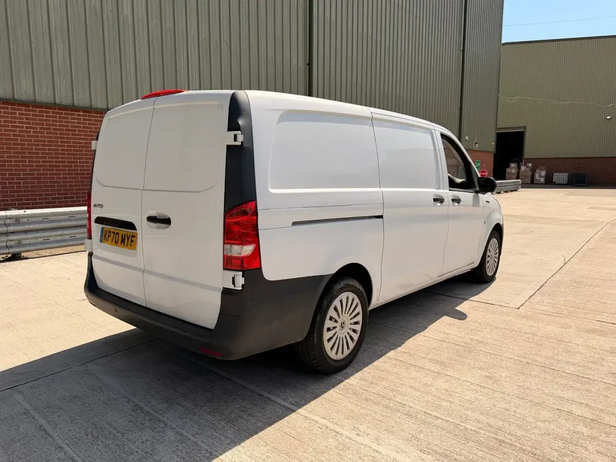 Used Mercedes e-Vito 85 kW (116 HP) 2020 White Van
