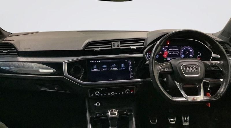 Used Audi Q3 Black Edition 150 HP (110 kW) 2021 White SUV