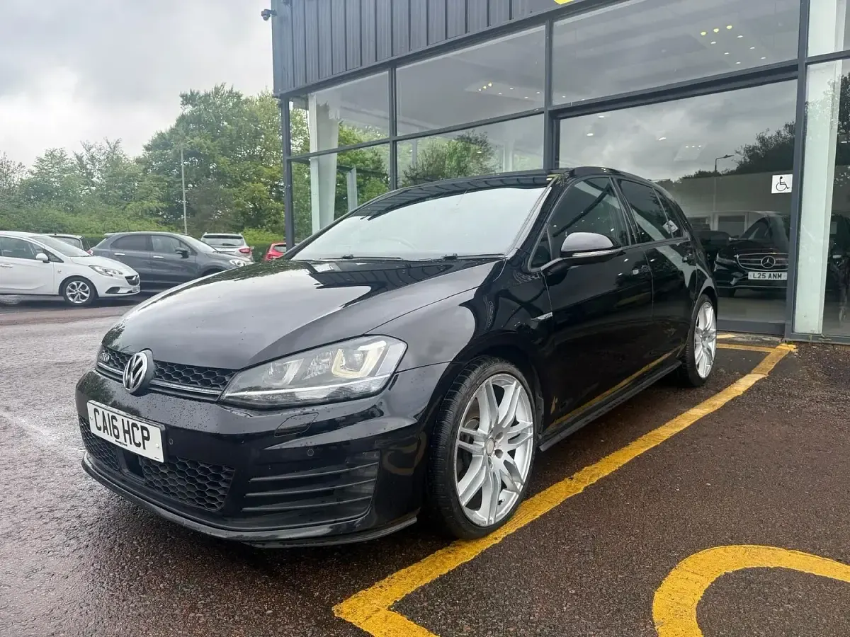 Used VW Golf VII GTD 181 HP (133 kW) 2016 Black Hatchback