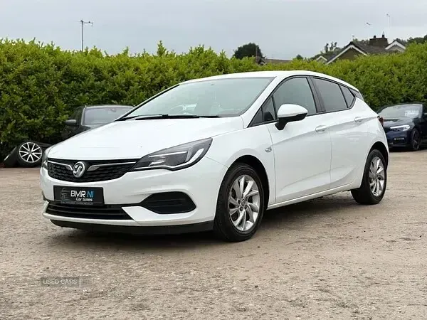 Used Vauxhall Astra Business Edition 2020 White Hatchback