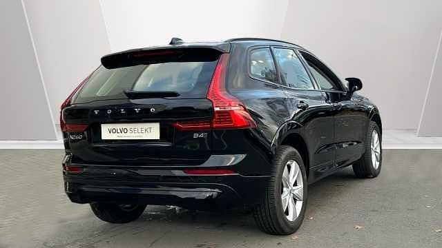 Used Volvo XC60 Momentum 194 HP (142 kW) 2022 SUV