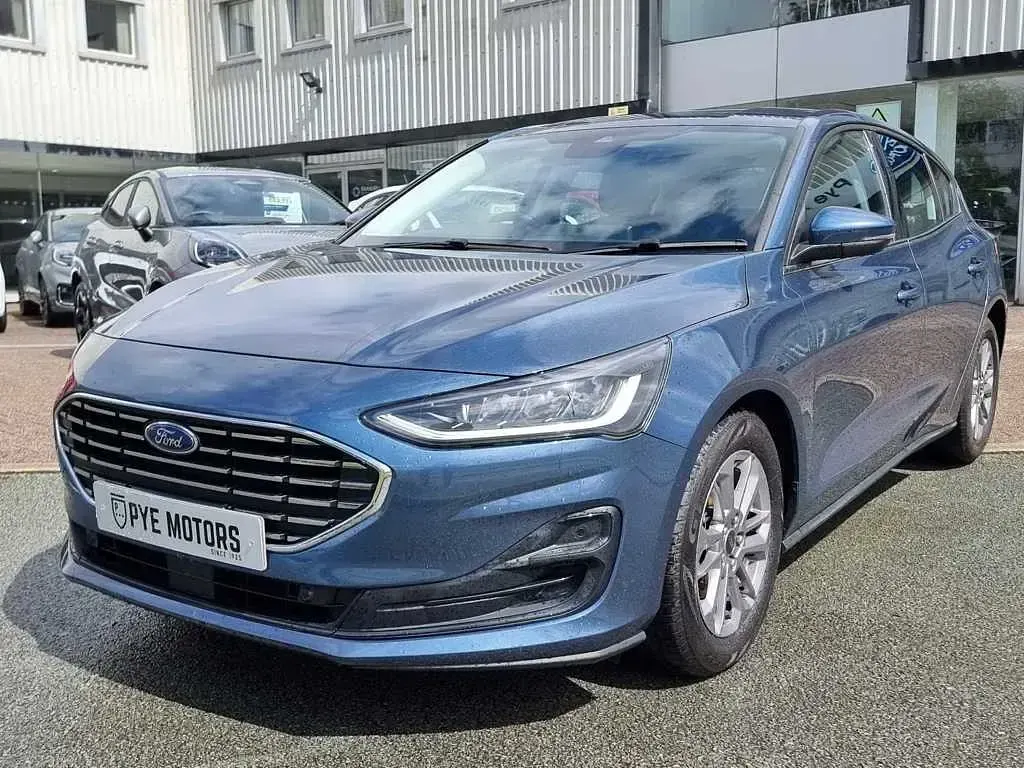 Used Ford Focus Titanium 155 HP (114 kW) 2022 Blue Hatchback