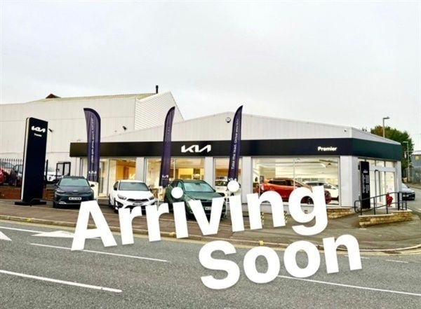 Runway red New 2024 Kia Niro 2 SUV | £24,994 (Good price) - Image 1/1